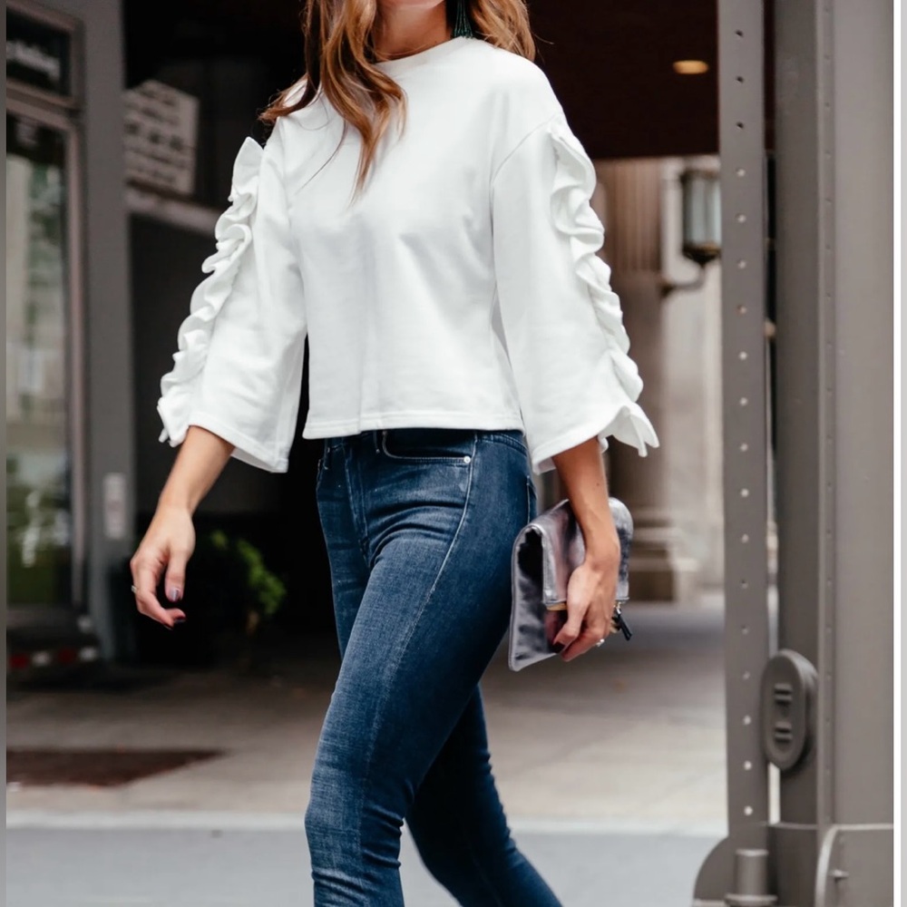 Women’s J.O.A. White Ruffle Sleeve Sweatshirt Top